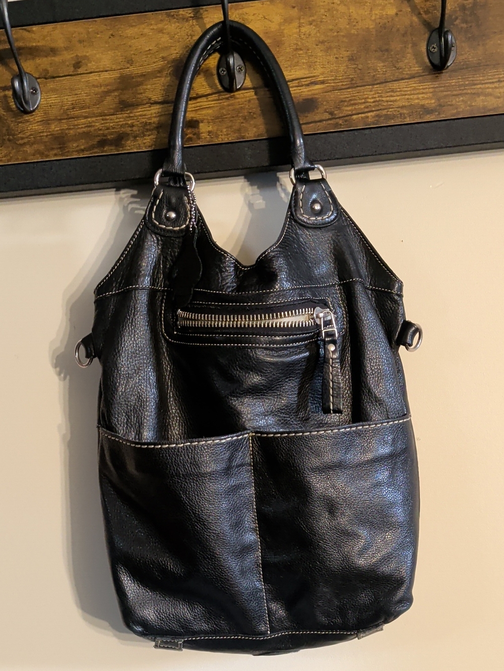 Roots Black Leather Shoulder Bag with Front Zip Pocket